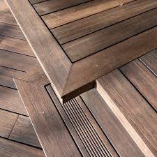 Aménagement de terrasse extérieure avec lames bambou X-treme densité 1150kg/m³ résistantes aux chocs et à l’humidité à Lyon